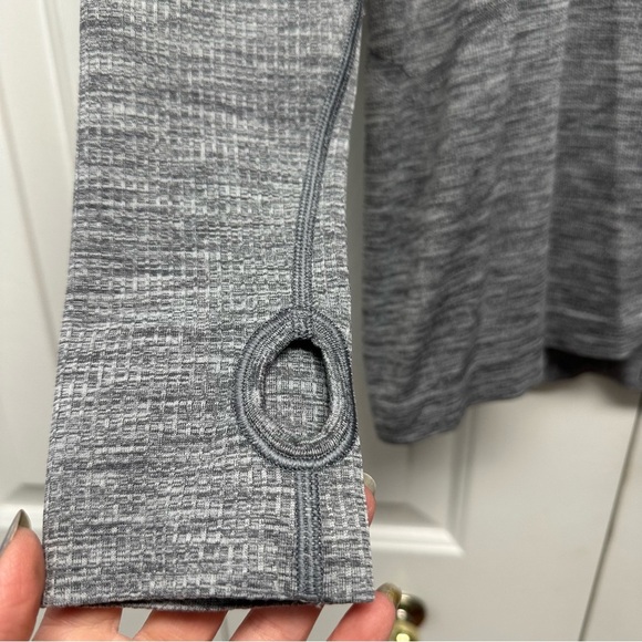 Lululemon Heather Gray Swiftly Tech Longsleeve LA Rams Logo Size 10 - Picture 3 of 9